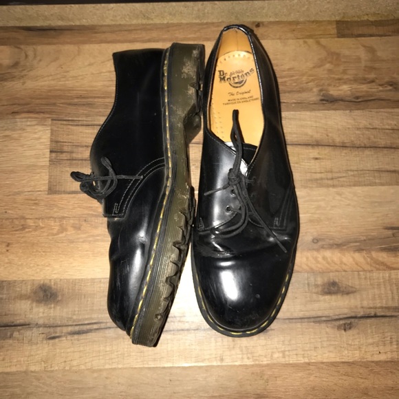 Men’s US size 12 black dr martens low tops - Picture 2 of 3